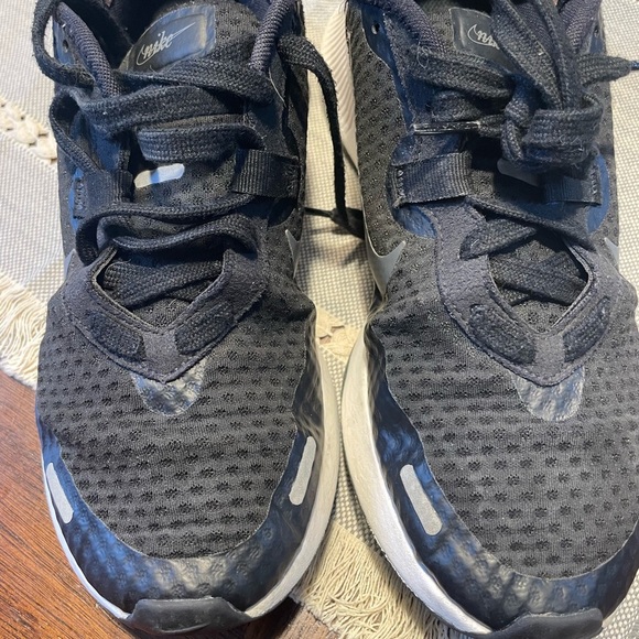 womans size 8.5 Nike Reposto Black/Iron Grey-Dk Smoke Grey - Picture 2 of 2